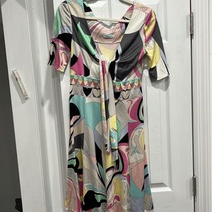 Selling this stunning Pucci dress! Perfect for all occasions !
